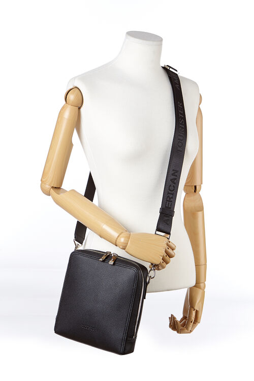 VALE 배일 크로스백  hi-res | American Tourister