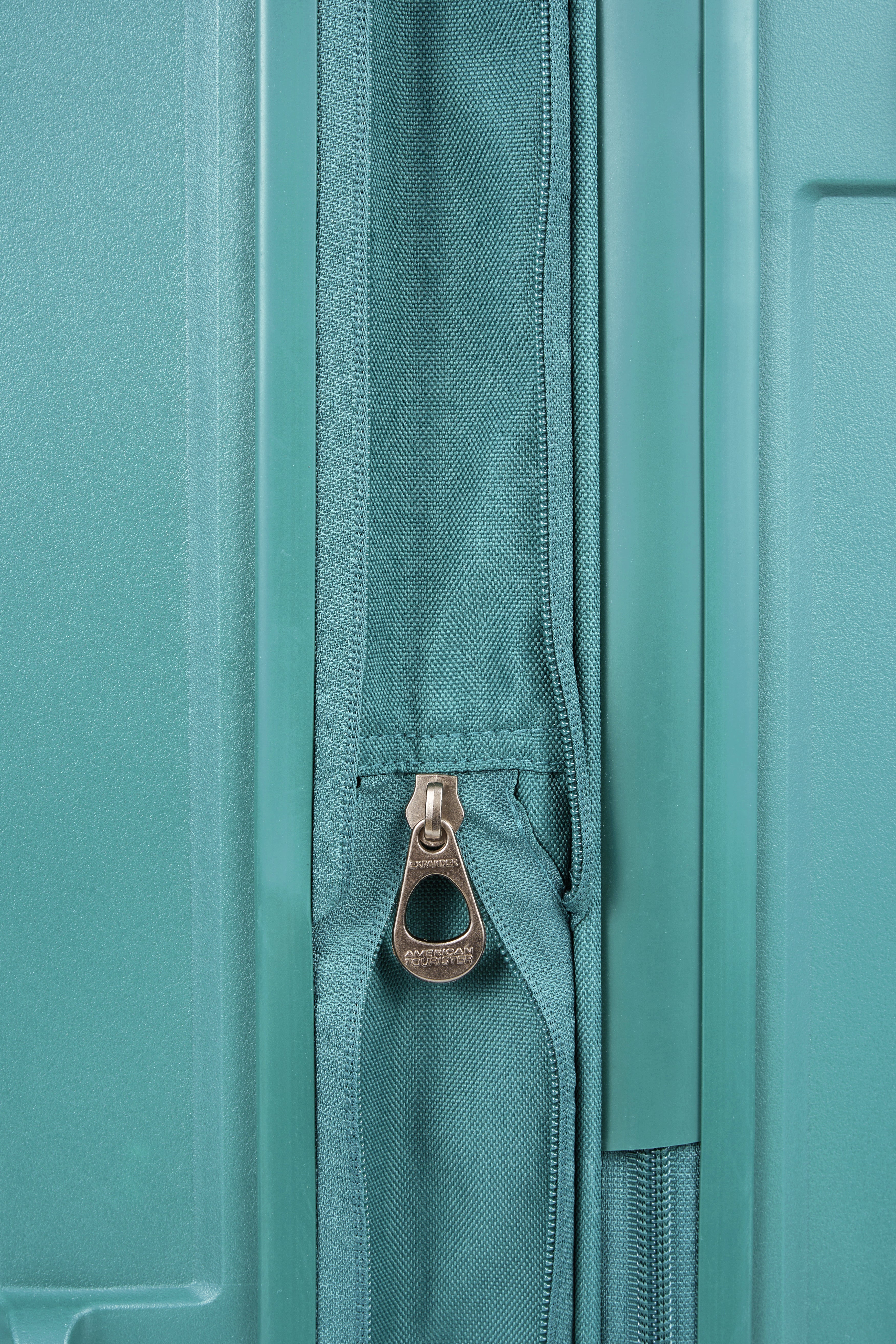 INSTAGON 인스타곤 캐리어 69/25 EXP TSA V2  usp | American Tourister